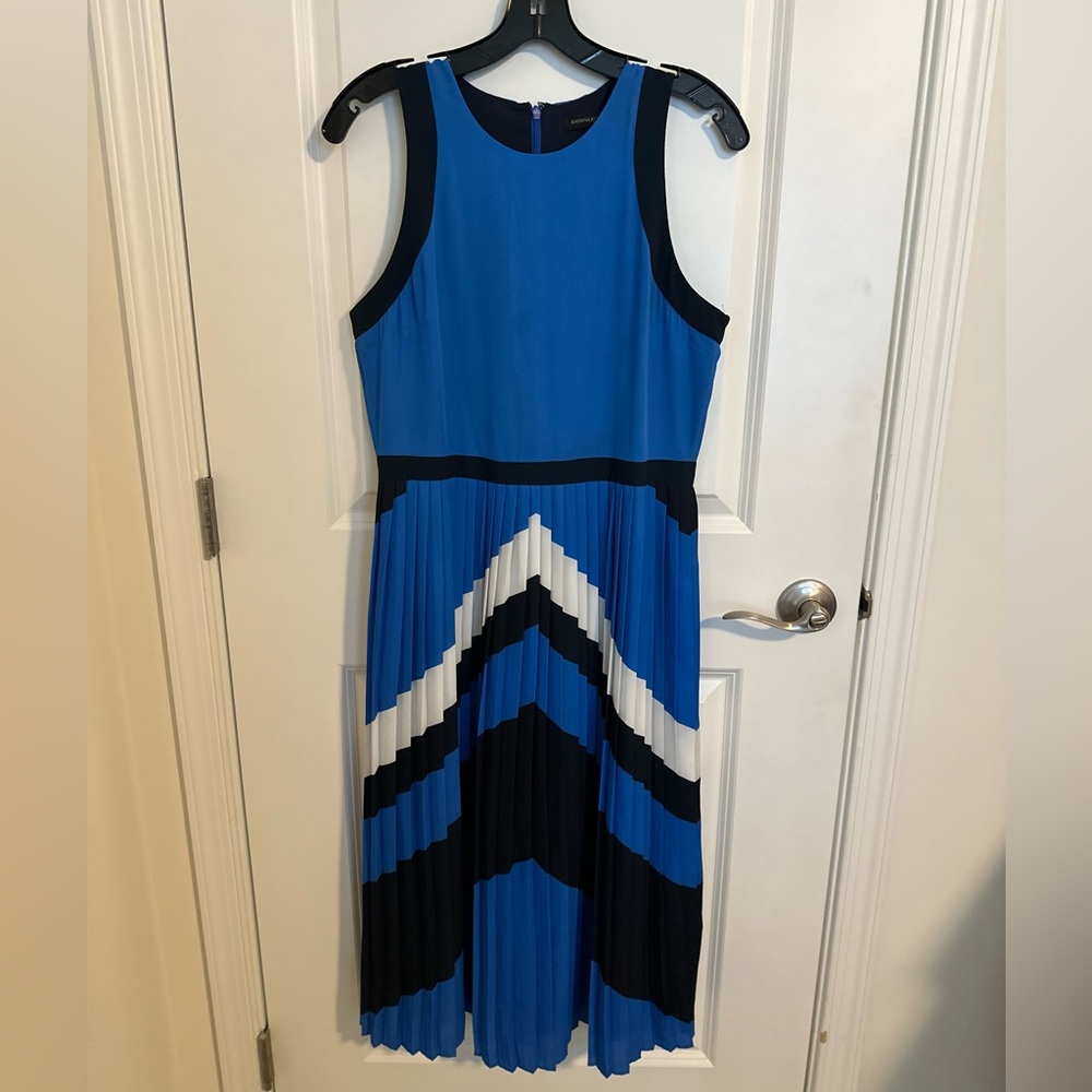 Banana Republic sleeveless midi dress